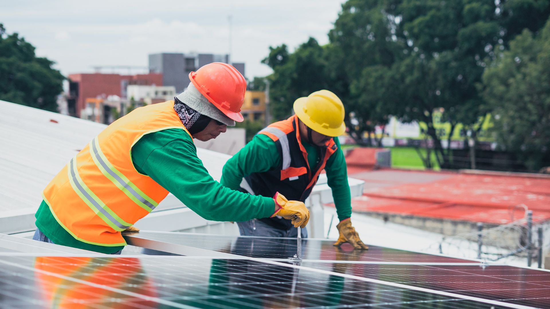 5 Reasons Solar Energy Creates a Safer Workplace